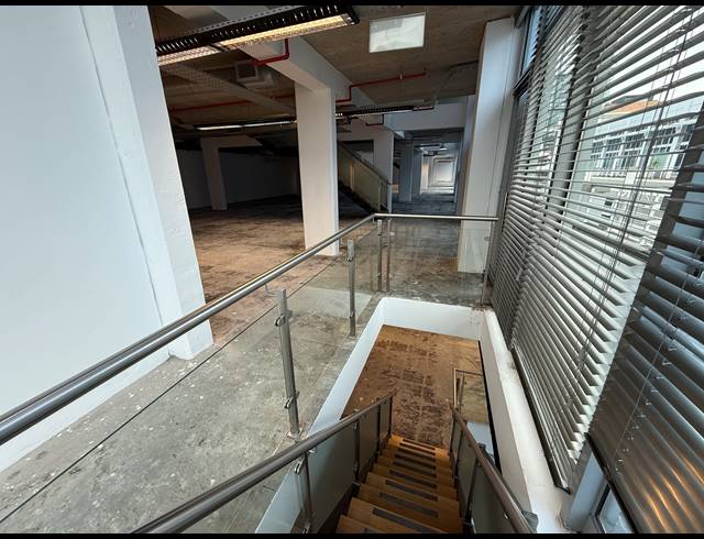 1,305M² OFFICE TO LET IN ROSEBANK